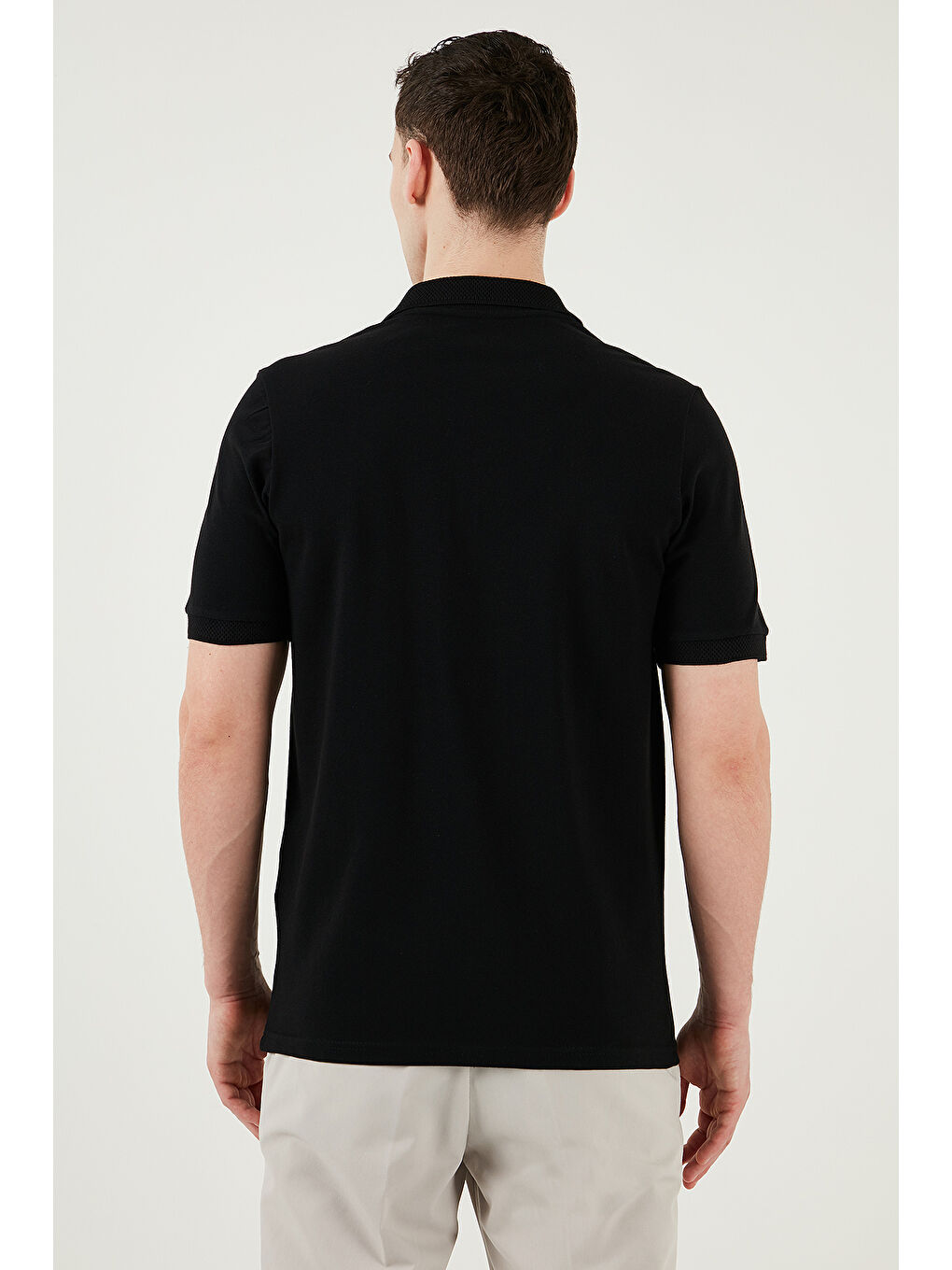 Siyah Pamuklu Regular Fit Yarım Fermuarlı Polo Yaka %100 Pamuk Tişört 5903008-6