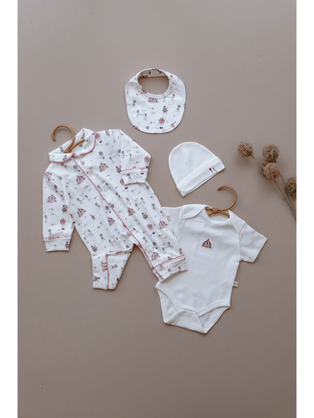 Beyaz Sirk Serisi 4lü Yenidoğan Set (0-3 Ay)-1
