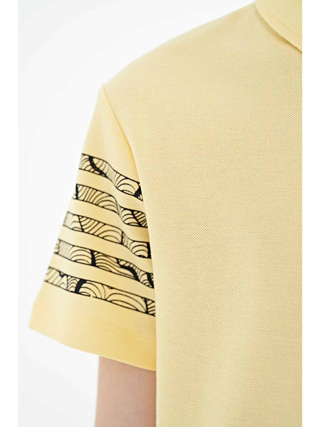 Sarı Kol Baskı Detaylı Standart Kalıp Polo Yaka Erkek Çocuk Tişört - 11093-8