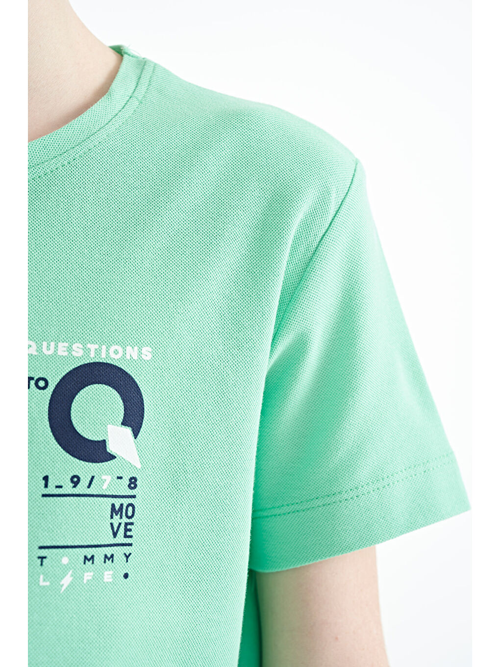 Turkuaz Su Yeşili Baskı Detaylı O Yaka Standart Kalıp Erkek Çocuk Tişört - 11145-4