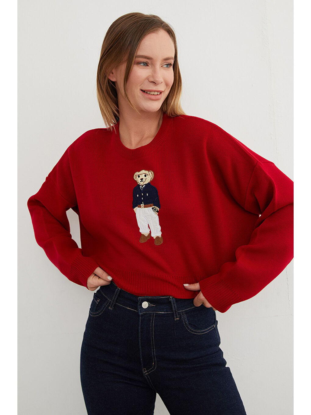 Kırmızı Ayıcık Nakışlı Oversize Crop Kazak-4