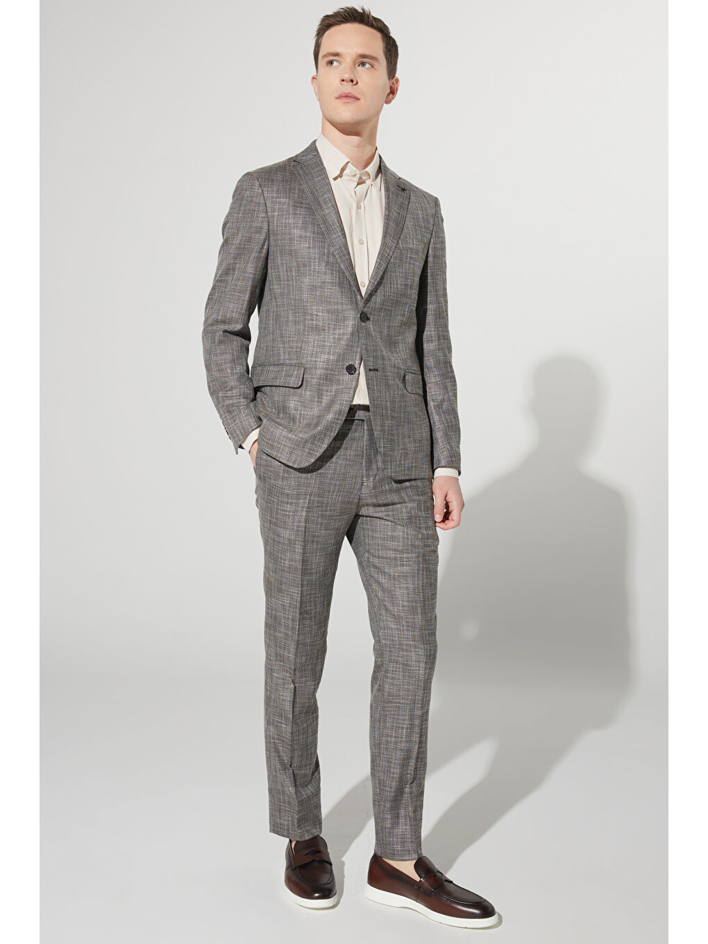 Erkek Kahverengi Slim Fit Dar Kesim Mono Yaka Desenli Takım Elbise-1