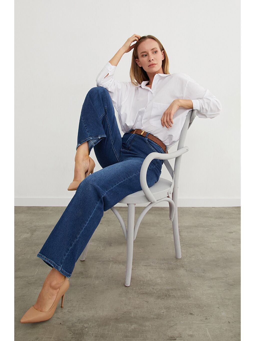 Beyaz Basic Tek Cepli Oversize Gömlek-1