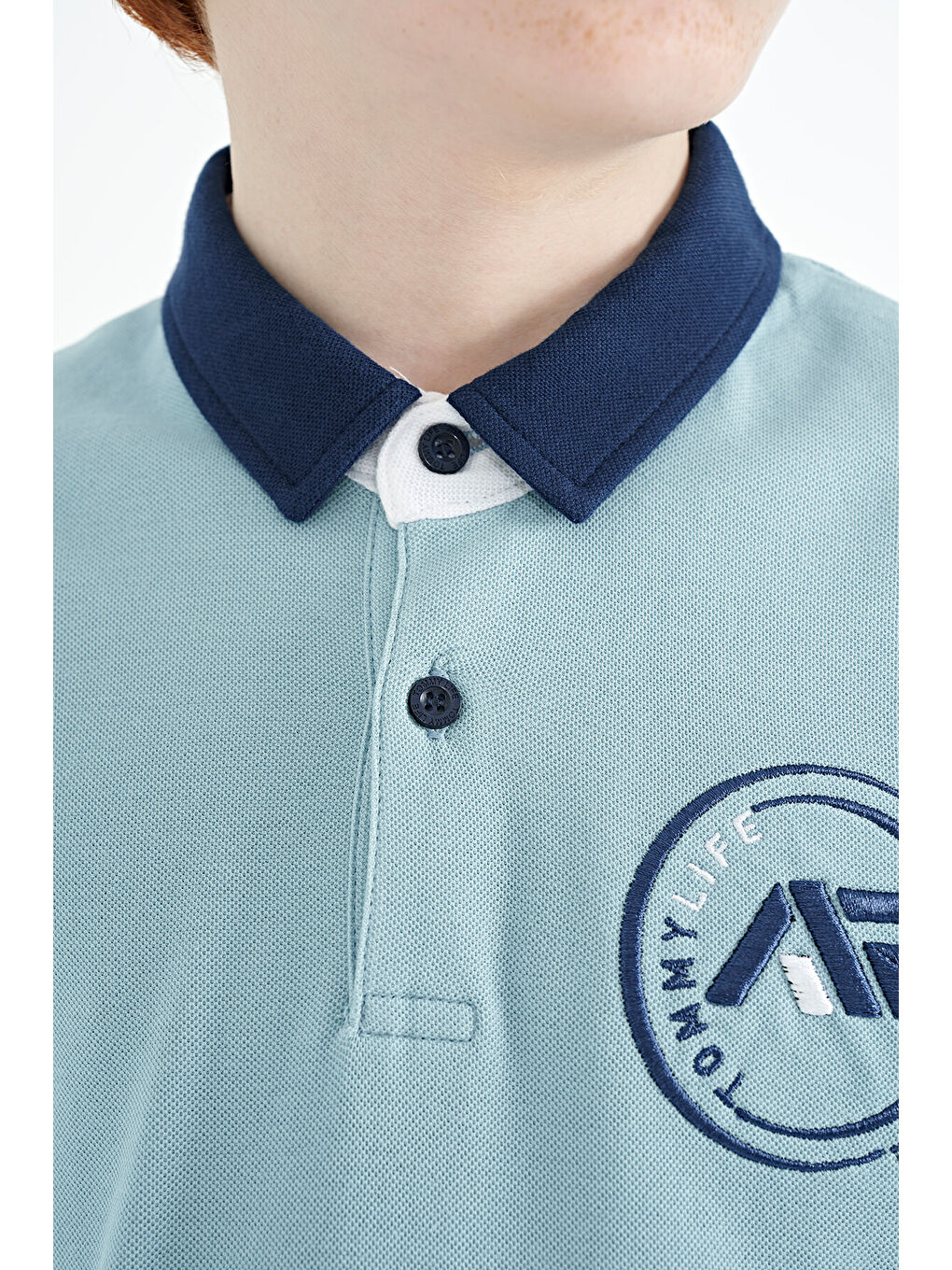 Açık Mavi Kol Ucu Renkli Logo Nakışlı Standart Kalıp Polo Yaka Erkek Çocuk Tişört - 11138-2