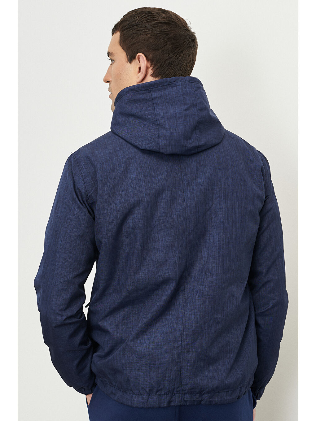 Erkek Lacivert Standart Fit Normal Kesim Dik Yaka Kapüşonlu Mont-4