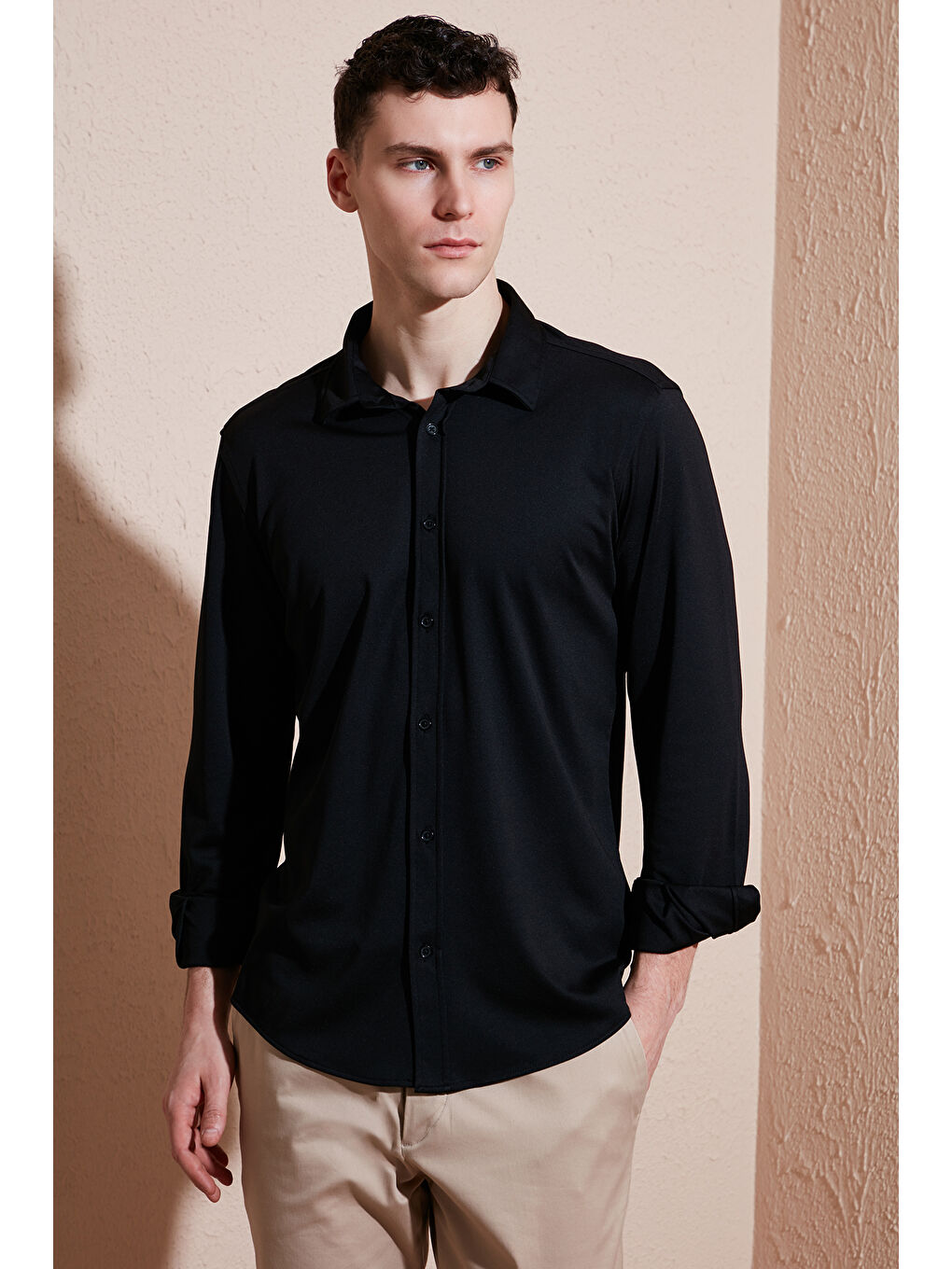 Siyah Pamuklu Regular Fit Düz Yaka %100 Pamuk Gömlek CF25S119628-1