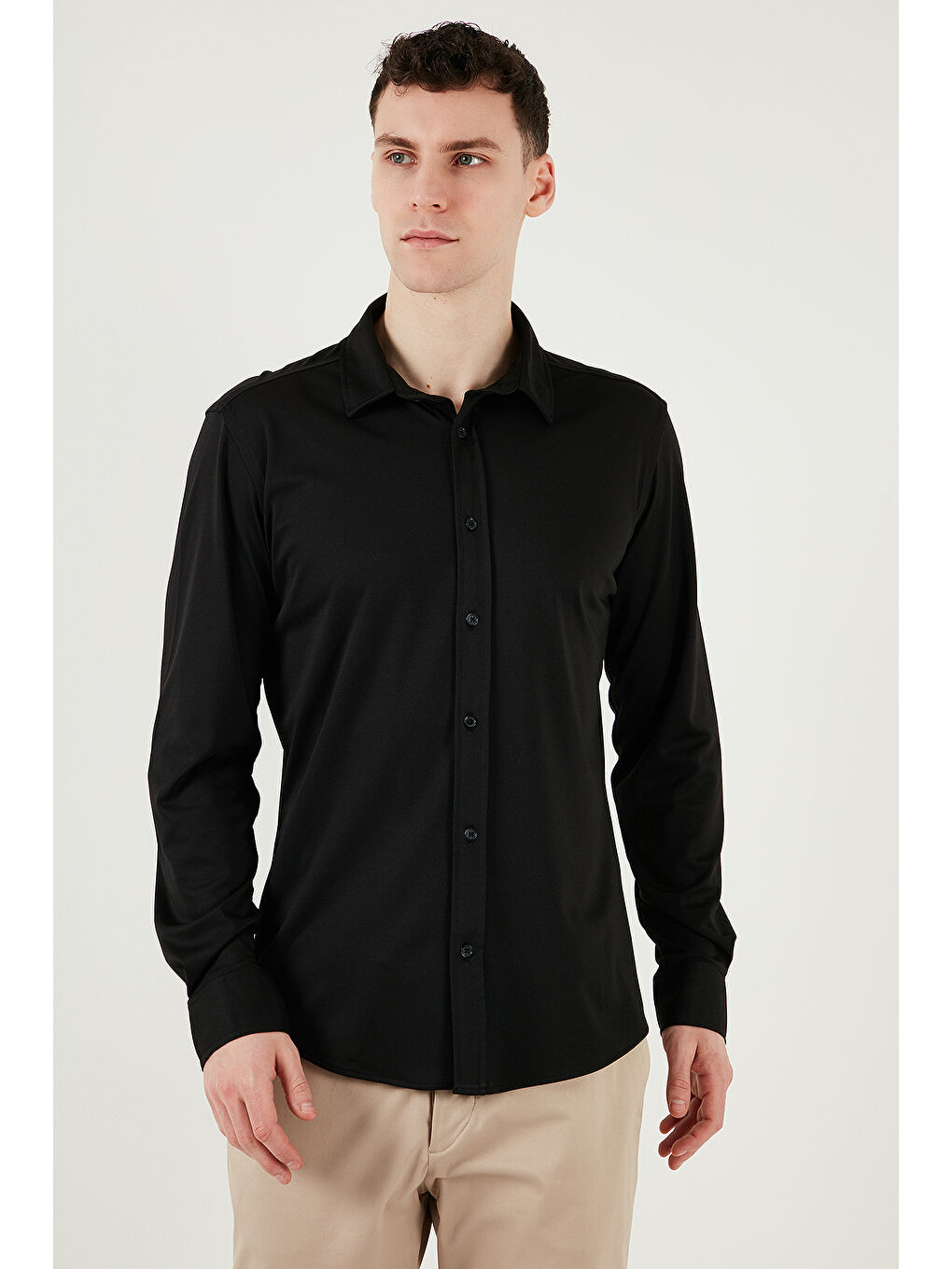 Siyah Pamuklu Regular Fit Düz Yaka %100 Pamuk Gömlek CF25S119628-4