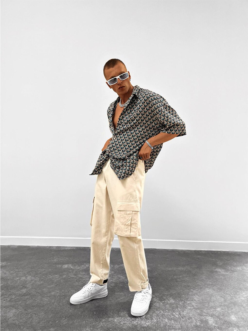 Erkek Desenli Küba Yaka Oversize Gömlek Bej-1