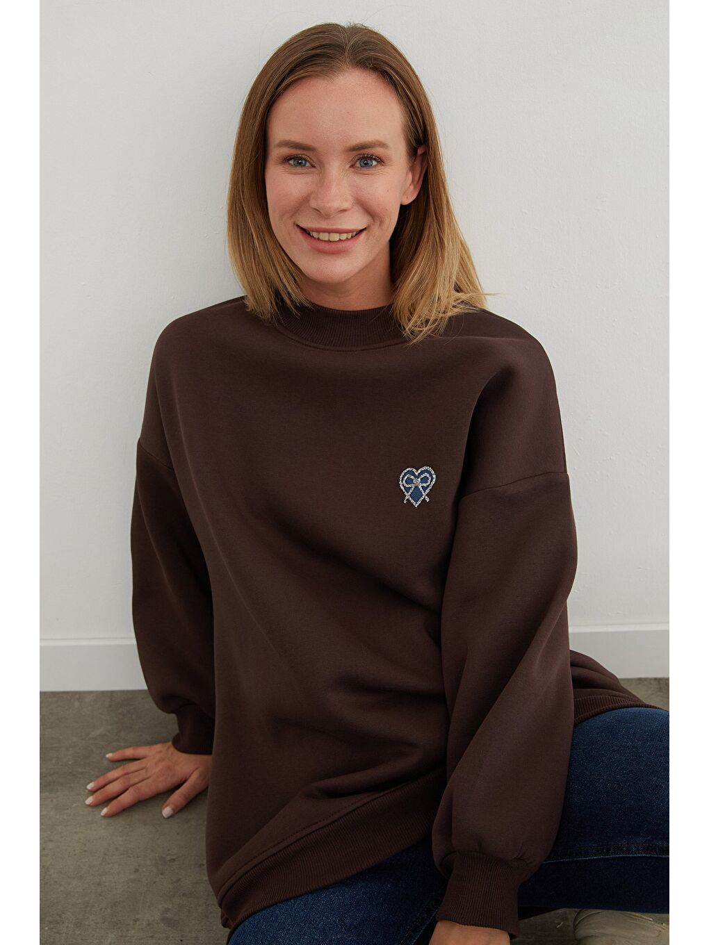 Kahverengi 3 İplik Kurdele Taş İşlemeli Oversize Sweatshirt