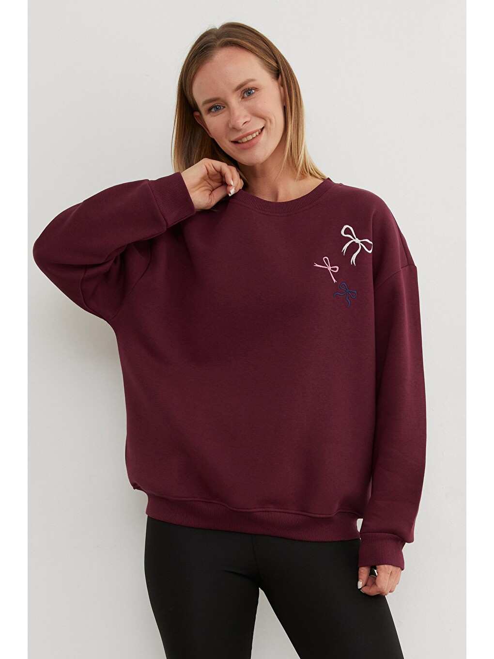 Bordo 3 İplik Fiyonk Nakışlı Oversize Sweatshirt
