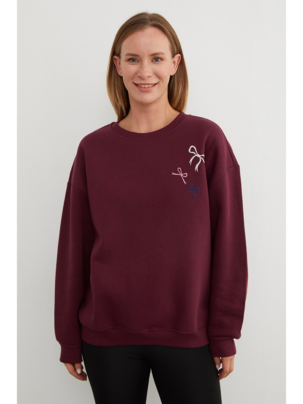 Bordo 3 İplik Fiyonk Nakışlı Oversize Sweatshirt-1