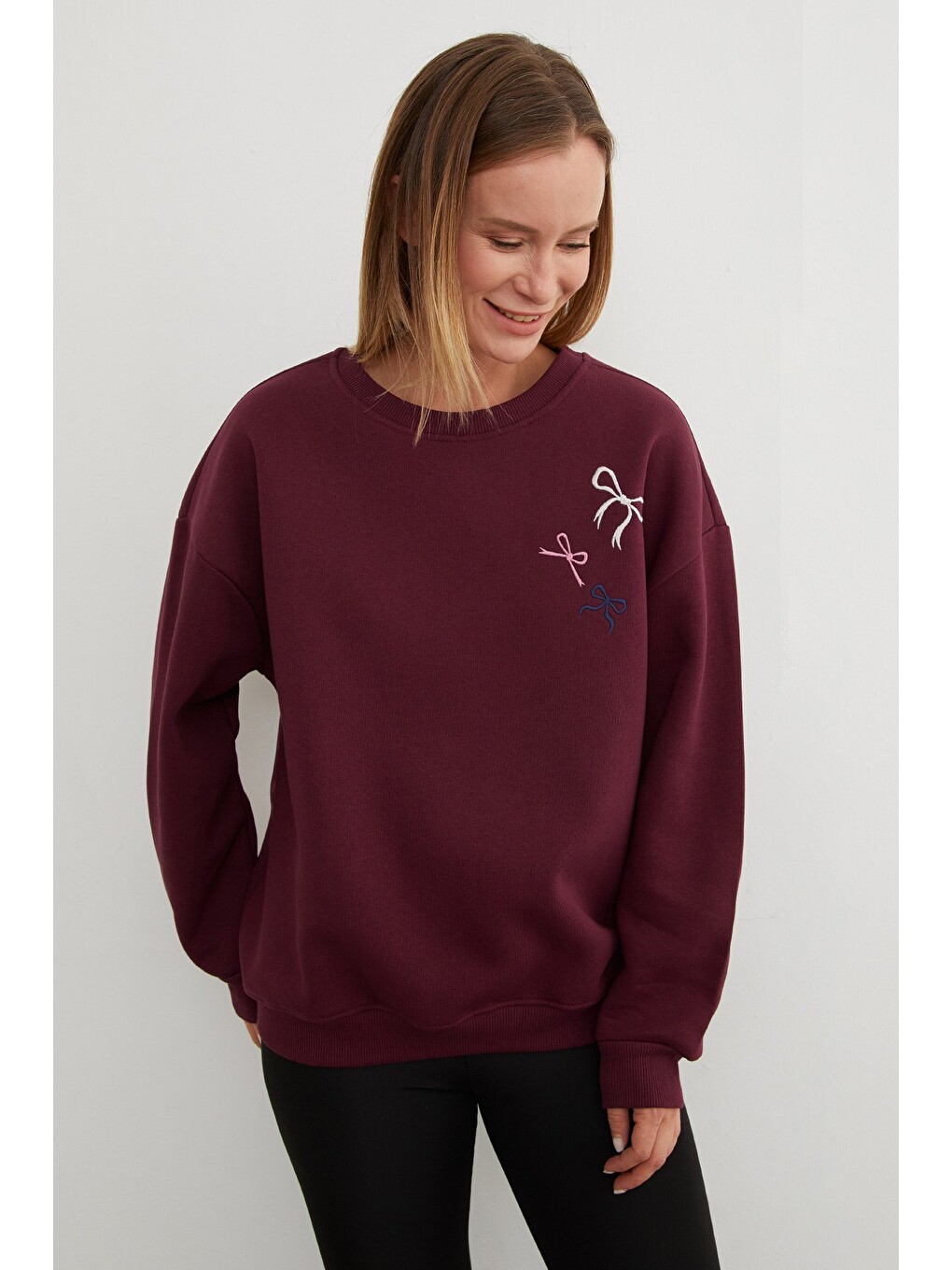 Bordo 3 İplik Fiyonk Nakışlı Oversize Sweatshirt-2