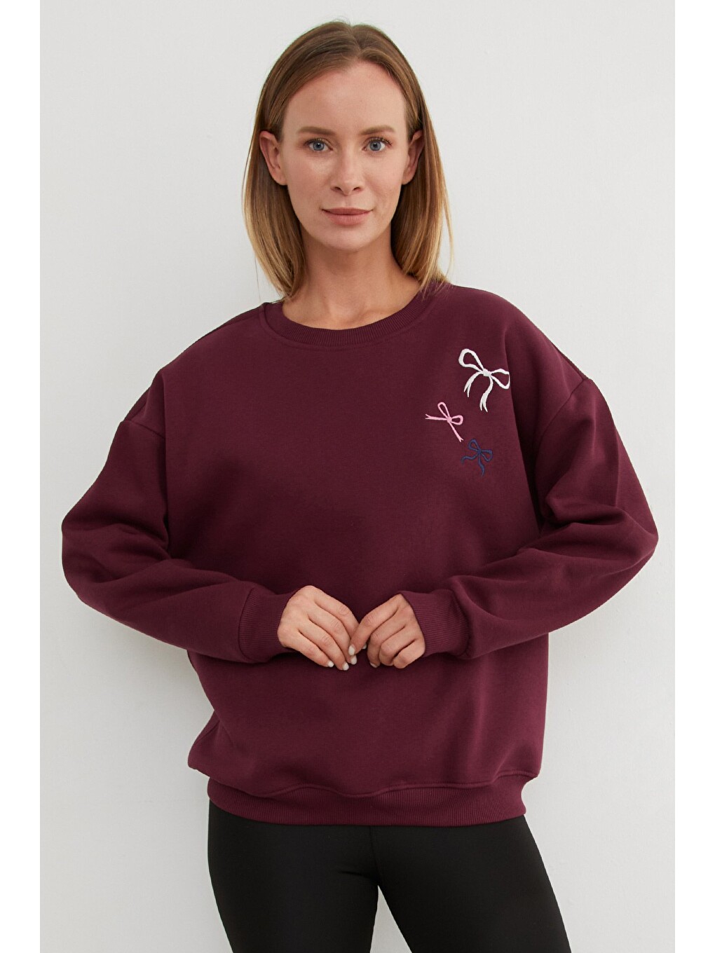 Bordo 3 İplik Fiyonk Nakışlı Oversize Sweatshirt-3