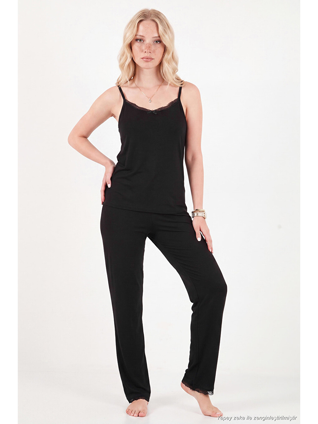 Siyah Dantel Detaylı İp Askılı Kadın Pijama Takımı 6578000-1