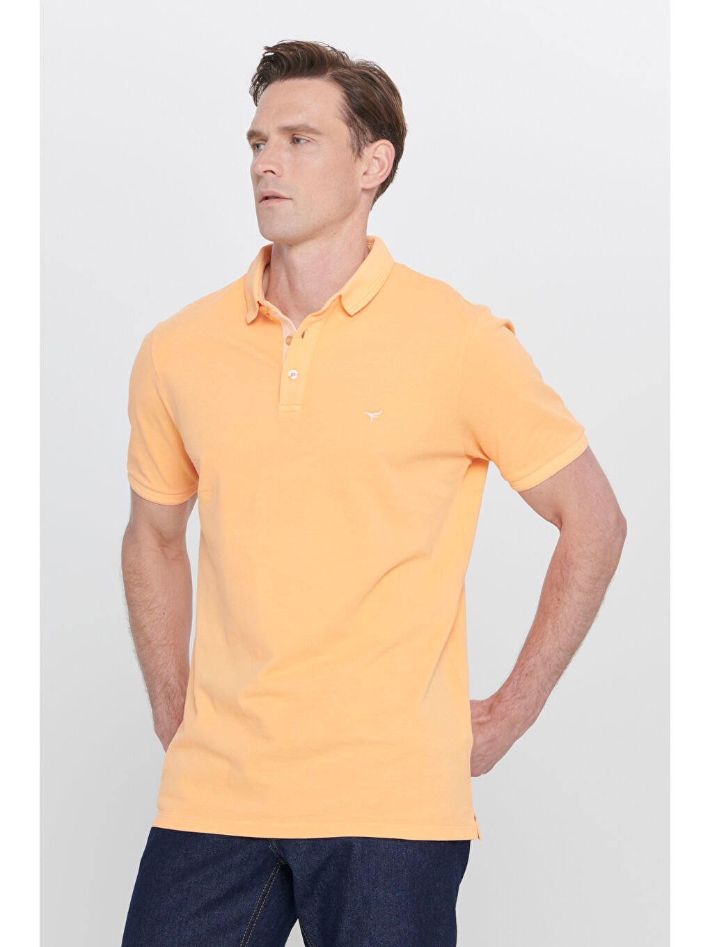 Erkek Turuncu Slim Fit Dar Kesim Polo Yaka %100 Pamuk Kısa Kollu Desenli Tişört-2