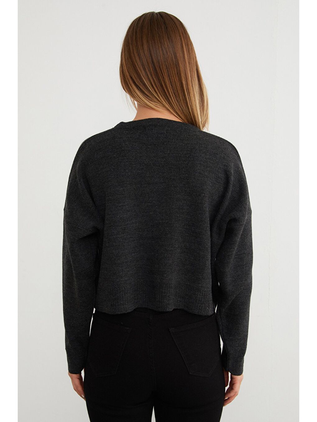 Antrasit Ayıcık Nakışlı Oversize Crop Kazak-3