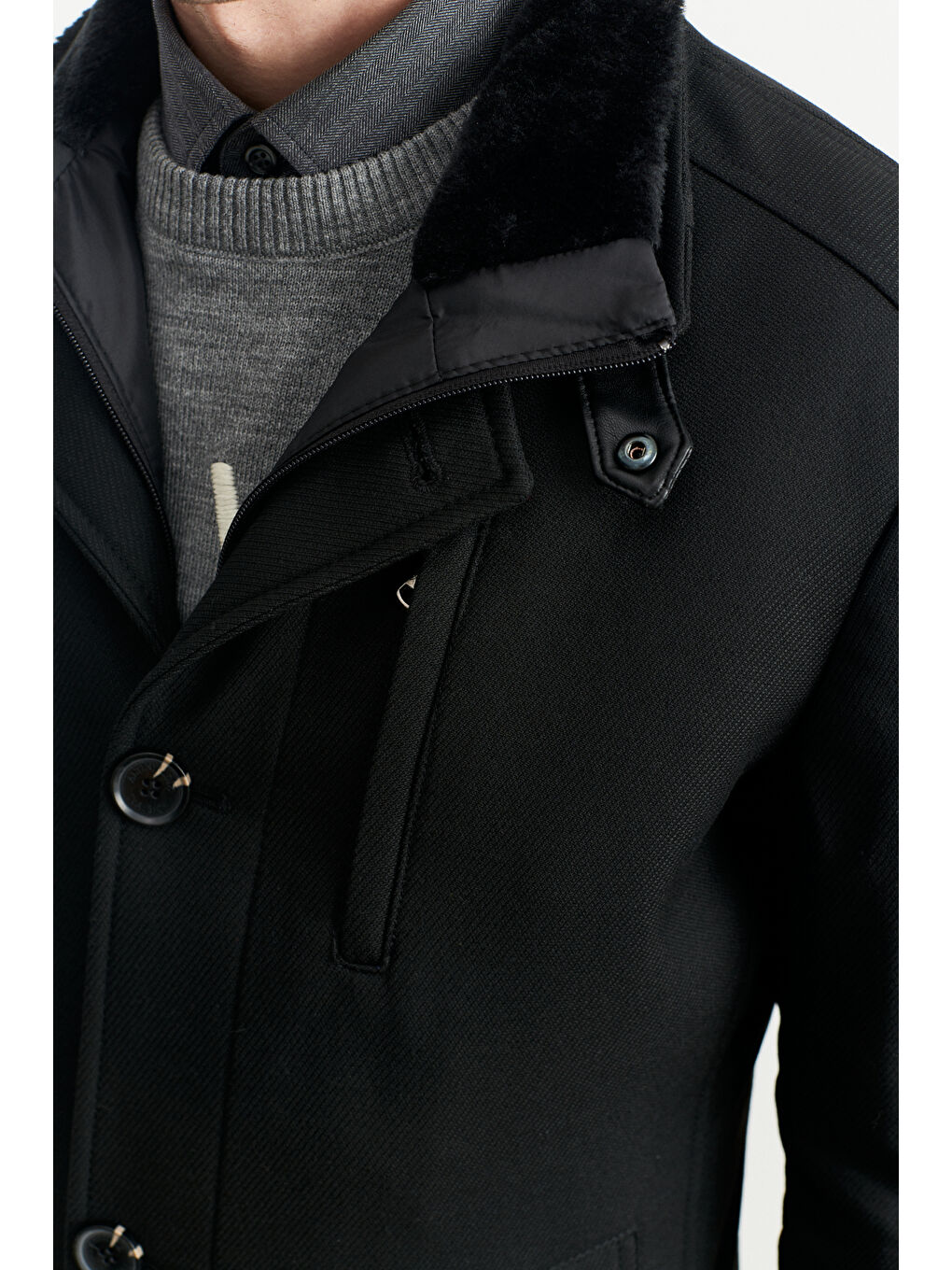 Erkek Siyah Standart Fit Normal Kesim İçi Çıkma Yelekli Yünlü Kışlık Kaban-5