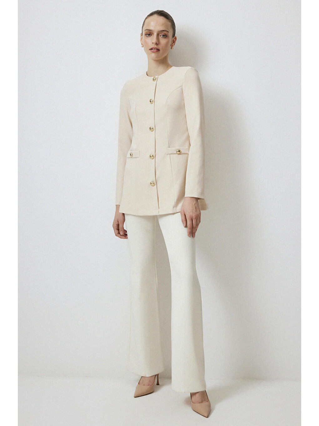 Bej Gold Düğme Detaylı Krep Tunik-1