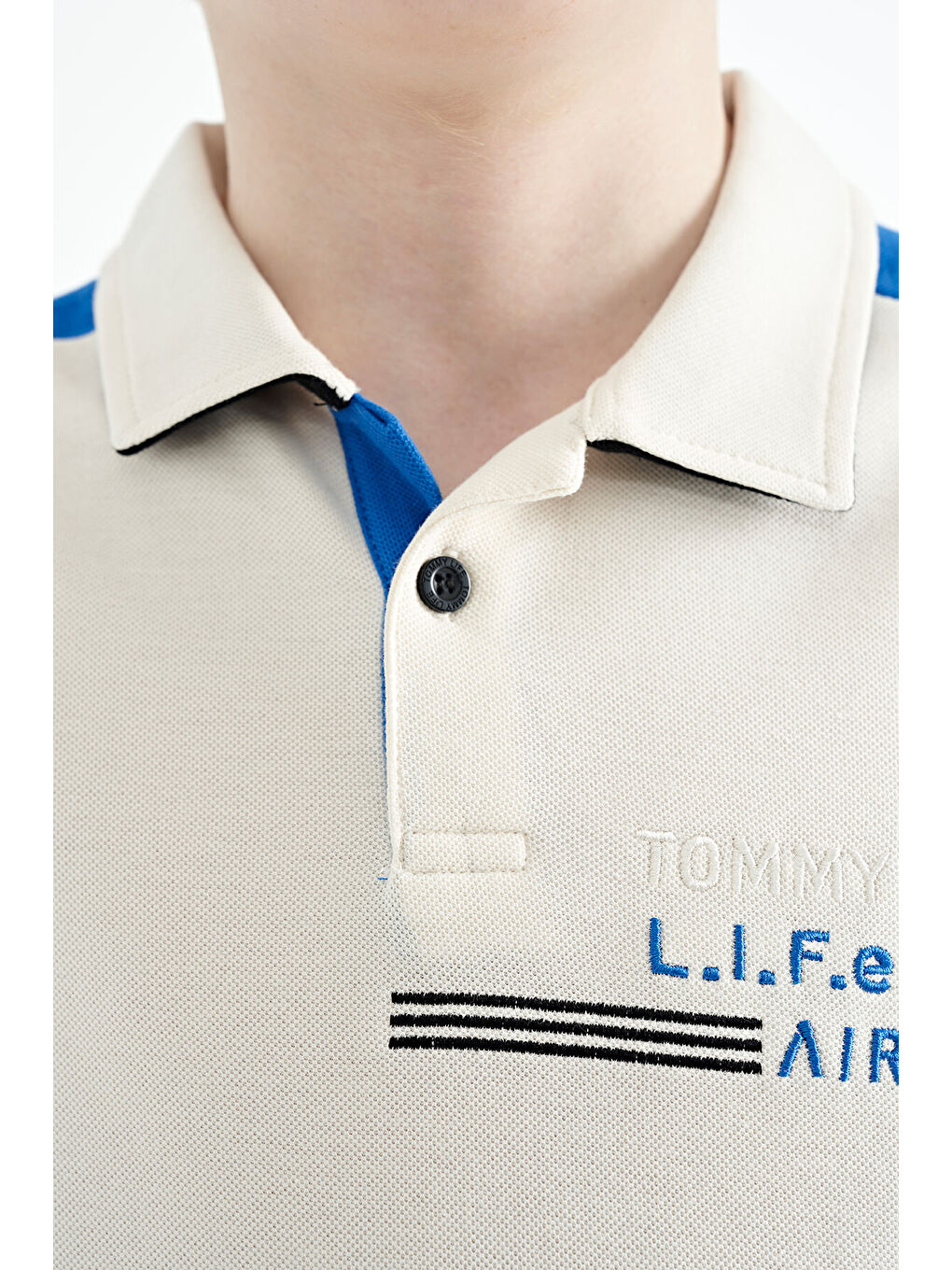 Ekru Renk Bloklu Omuz Garni Detaylı Standart Kalıp Erkek Çocuk Tişört - 11155-2