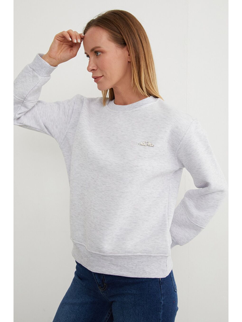 Gri 3 İplik Metal Aksesuarlı Bisiklet Yaka Sweatshirt-2