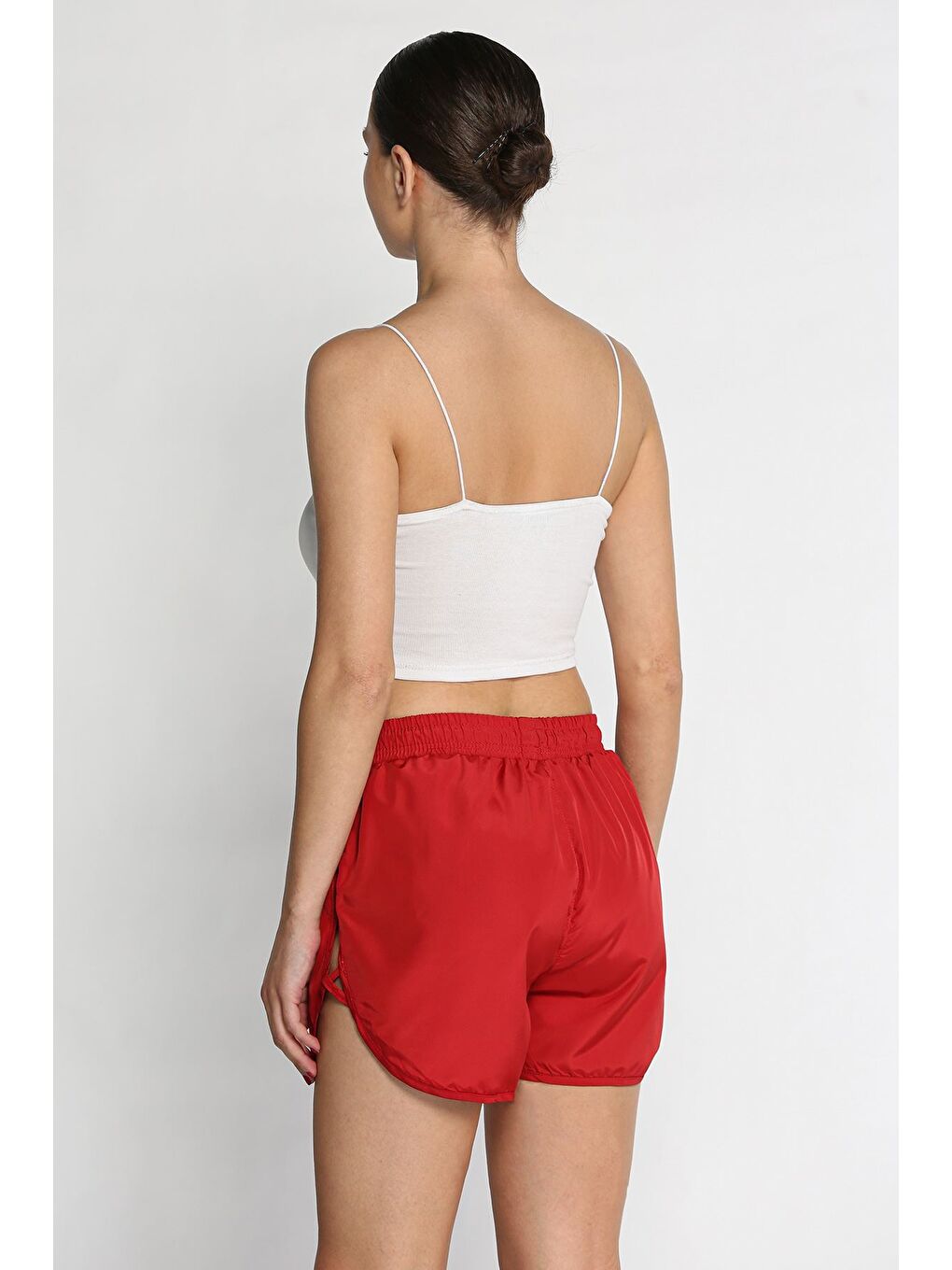 Kırmızı Kadın Yan Çapraz Şeritli Deniz Şortu-2