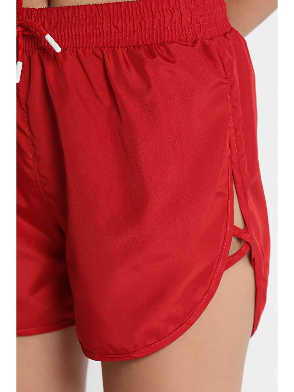 Kırmızı Kadın Yan Çapraz Şeritli Deniz Şortu-3