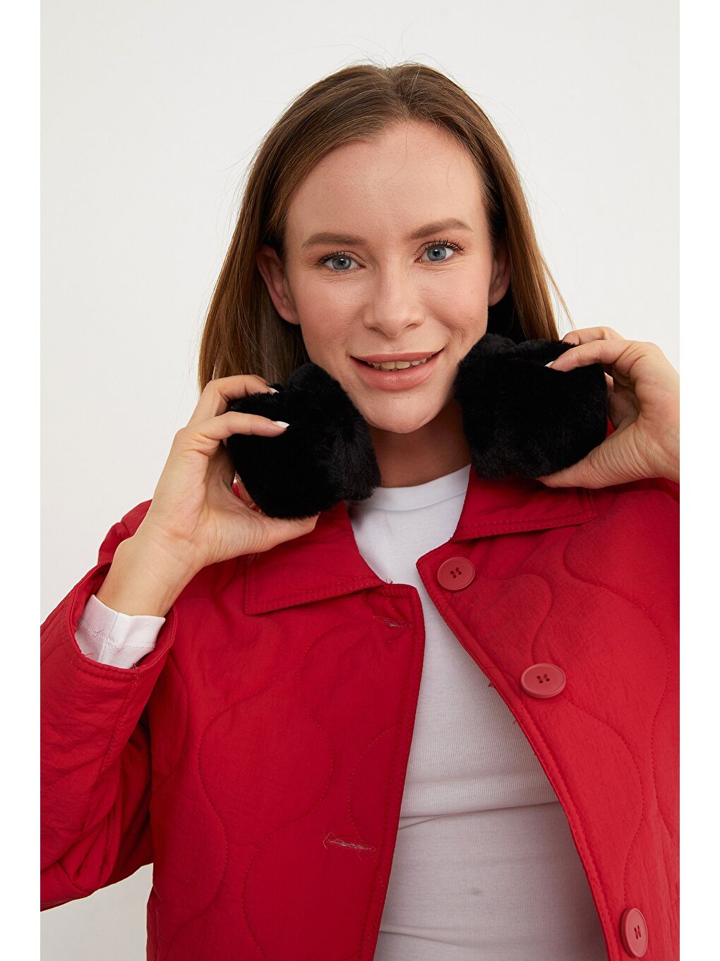 Kırmızı Su Yolu Desenli Kapitone Oversize Düğmeli Mont-1