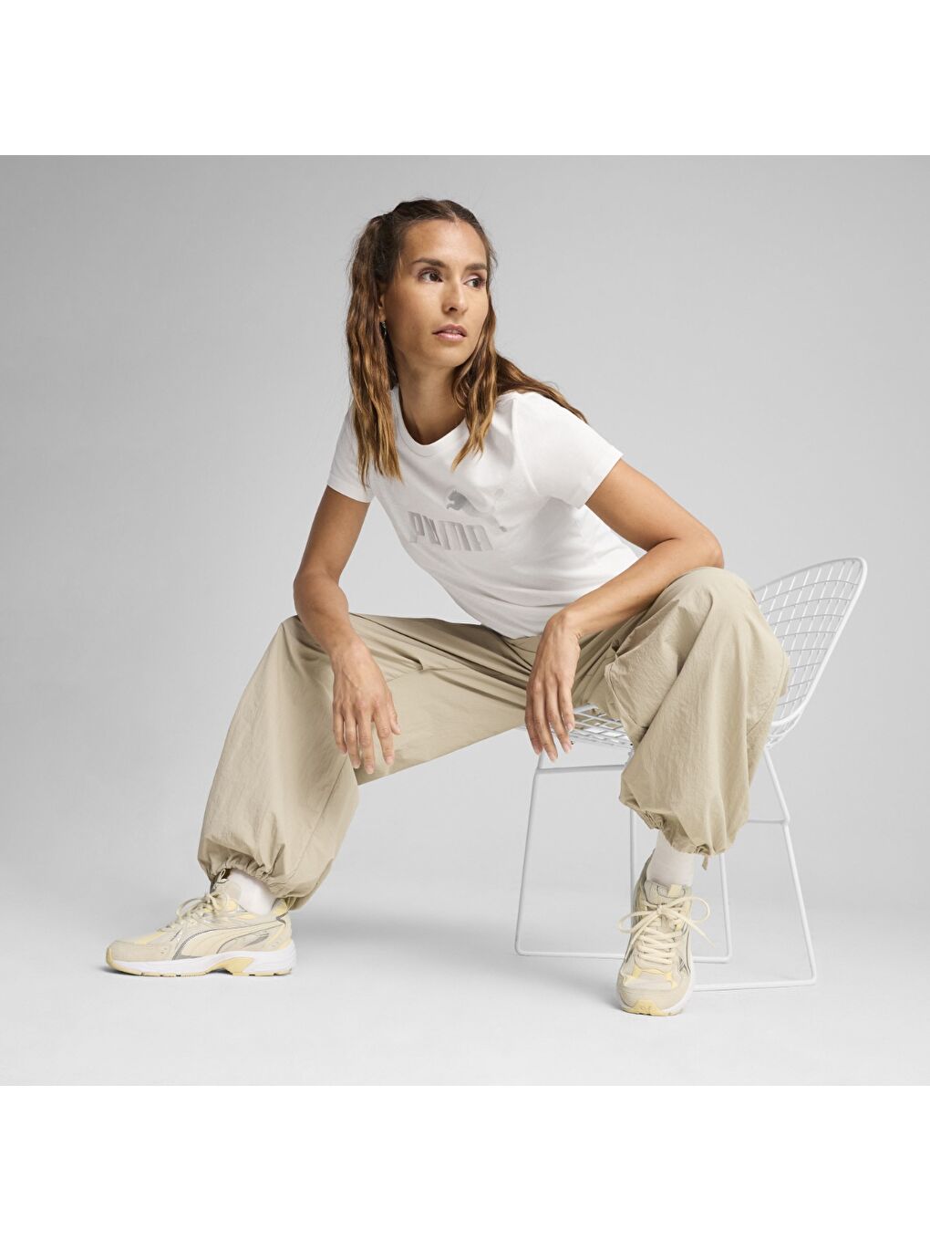 Metallic No 1 Logo Kadın Beyaz Yuvarlak Yaka Tişört-1