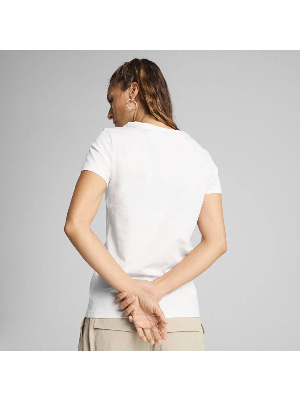 Metallic No 1 Logo Kadın Beyaz Yuvarlak Yaka Tişört-2