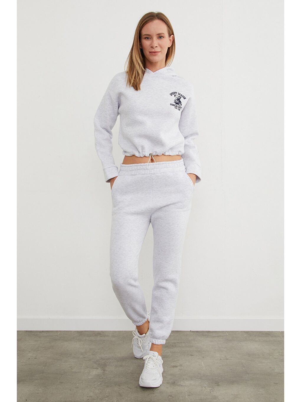 Gri 3 İplik Ayıcık Nakışlı Kapüşonlu Jogger Eşofman Takımı-3