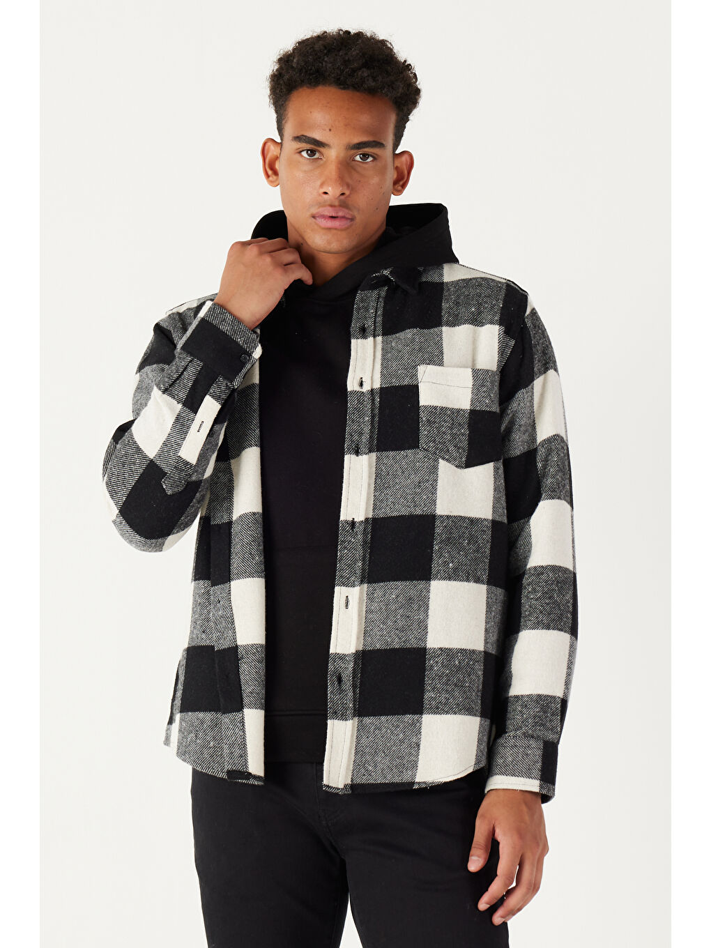 Lila Erkek Ekru-Siyah Comfort Fit Geniş Kesim Düğmeli Yaka Ekose Desenli Flanel Oduncu Gömlek-2