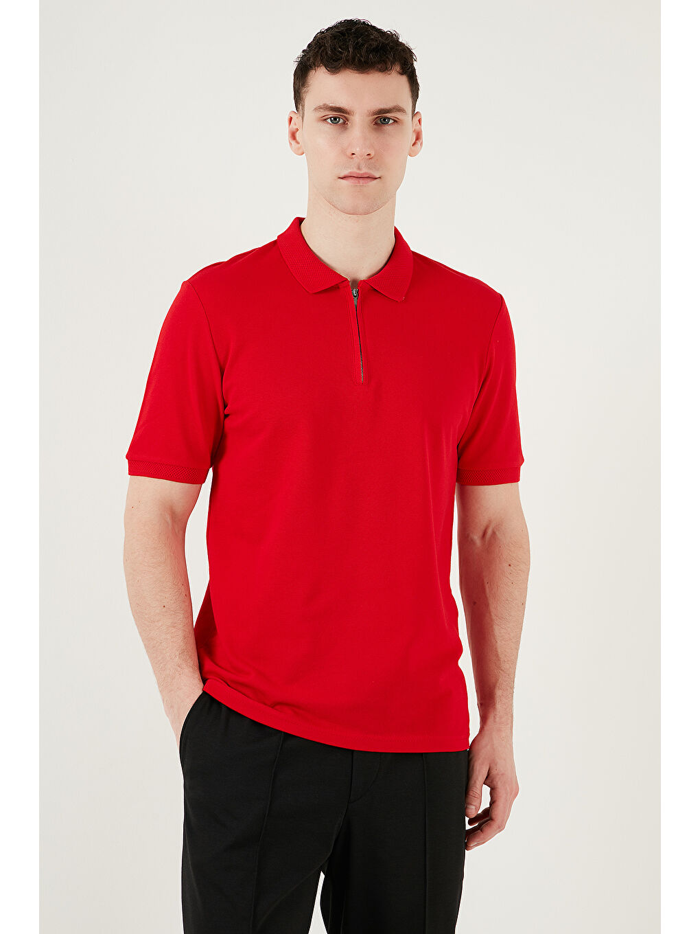 Kırmızı Pamuklu Regular Fit Yarım Fermuarlı Polo Yaka %100 Pamuk Tişört 5903008-4