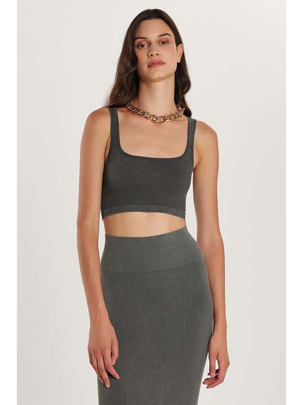 Kadın Slim Fit Dar Kesim Askılı U Yaka Antrasit Crop Atlet-1