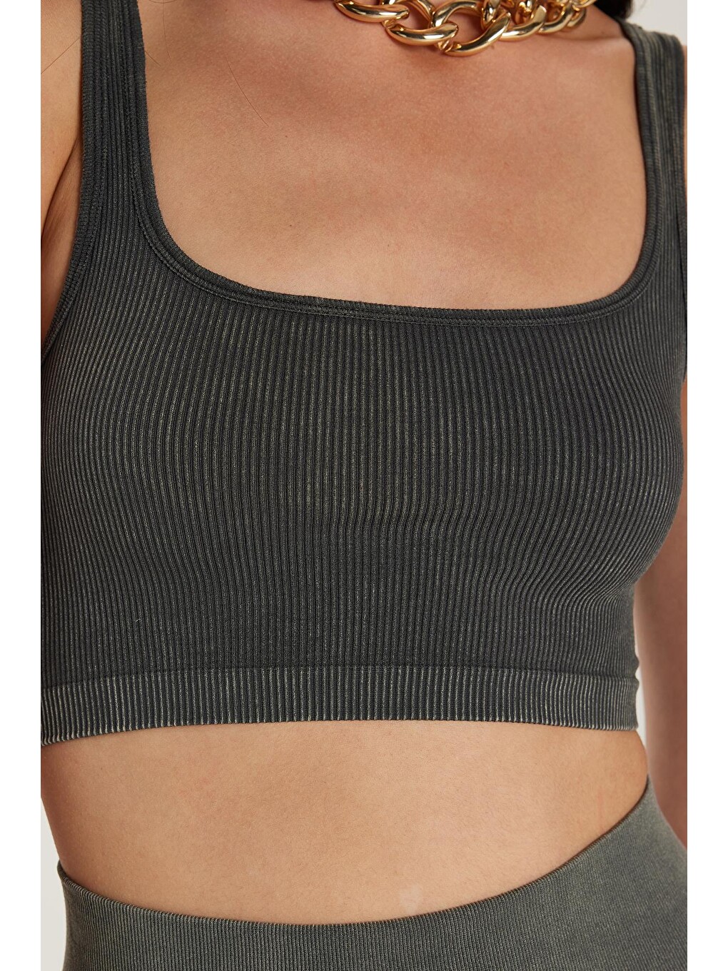 Kadın Slim Fit Dar Kesim Askılı U Yaka Antrasit Crop Atlet-2