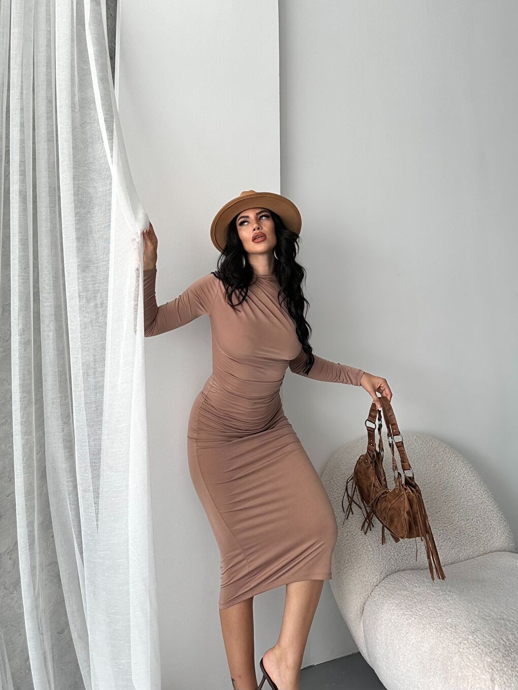 Bej Yaka Detay Sandy Kumaş Elbise-2