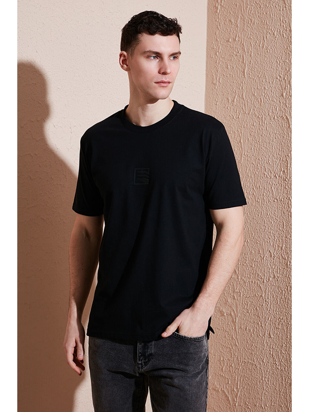 Siyah Pamuklu Regular Fit Bisiklet Yaka %100 Pamuk Tişört 5902948