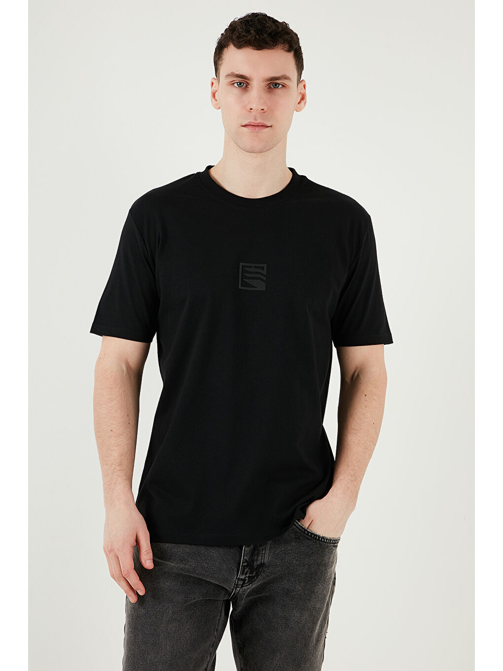 Siyah Pamuklu Regular Fit Bisiklet Yaka %100 Pamuk Tişört 5902948-1