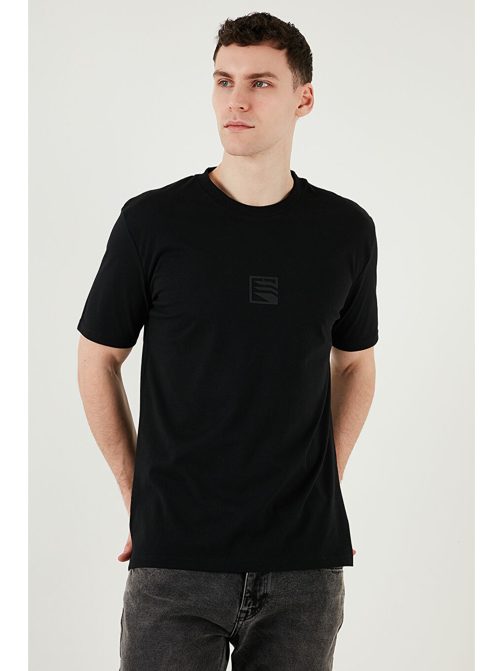 Siyah Pamuklu Regular Fit Bisiklet Yaka %100 Pamuk Tişört 5902948-4