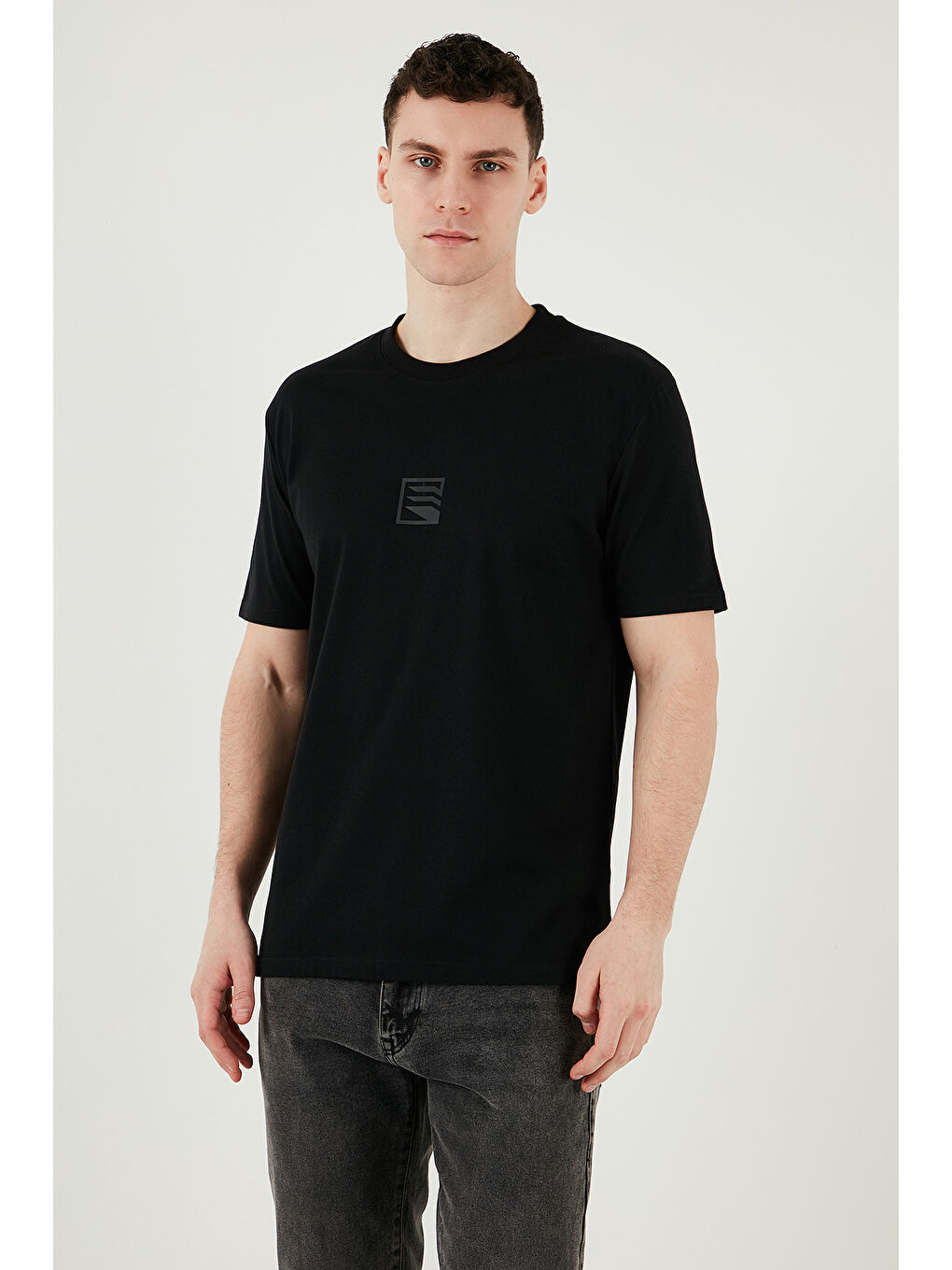 Siyah Pamuklu Regular Fit Bisiklet Yaka %100 Pamuk Tişört 5902948-5