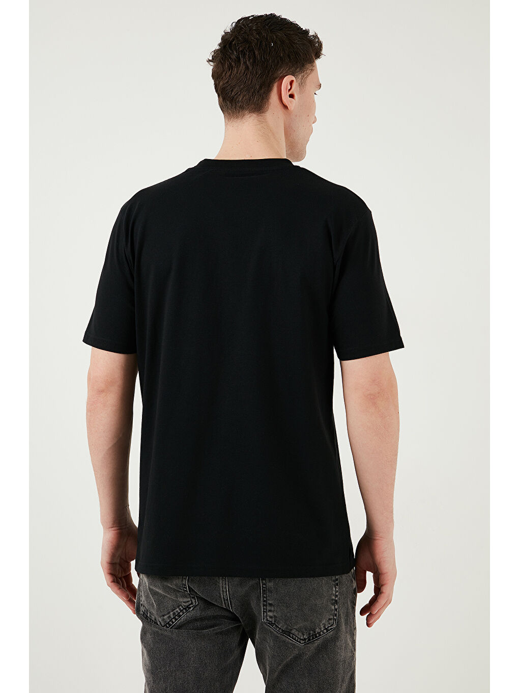 Siyah Pamuklu Regular Fit Bisiklet Yaka %100 Pamuk Tişört 5902948-6