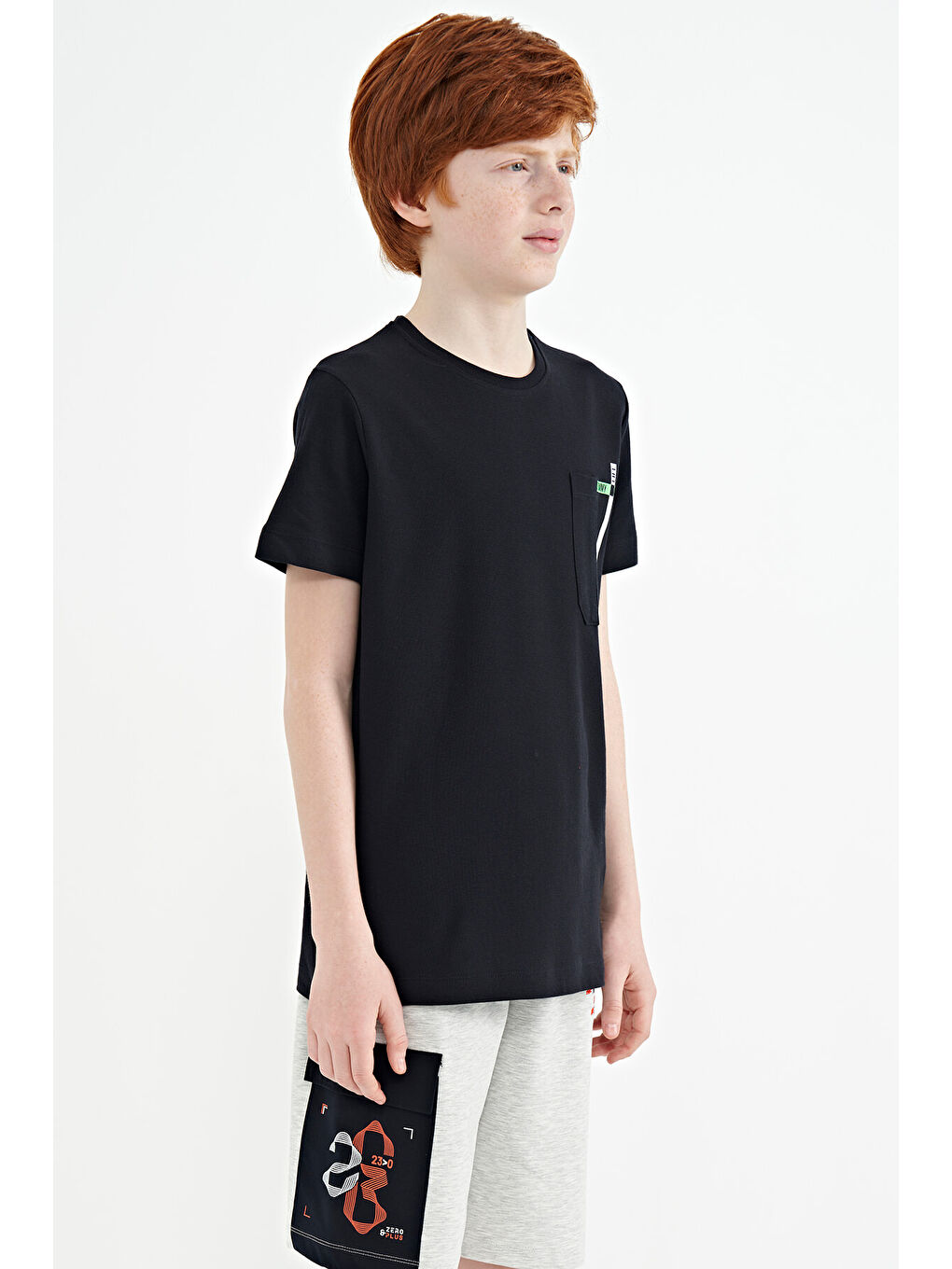 Lacivert Cep Detaylı O Yaka Standart Kalıp Erkek Çocuk Tişört - 11120-3