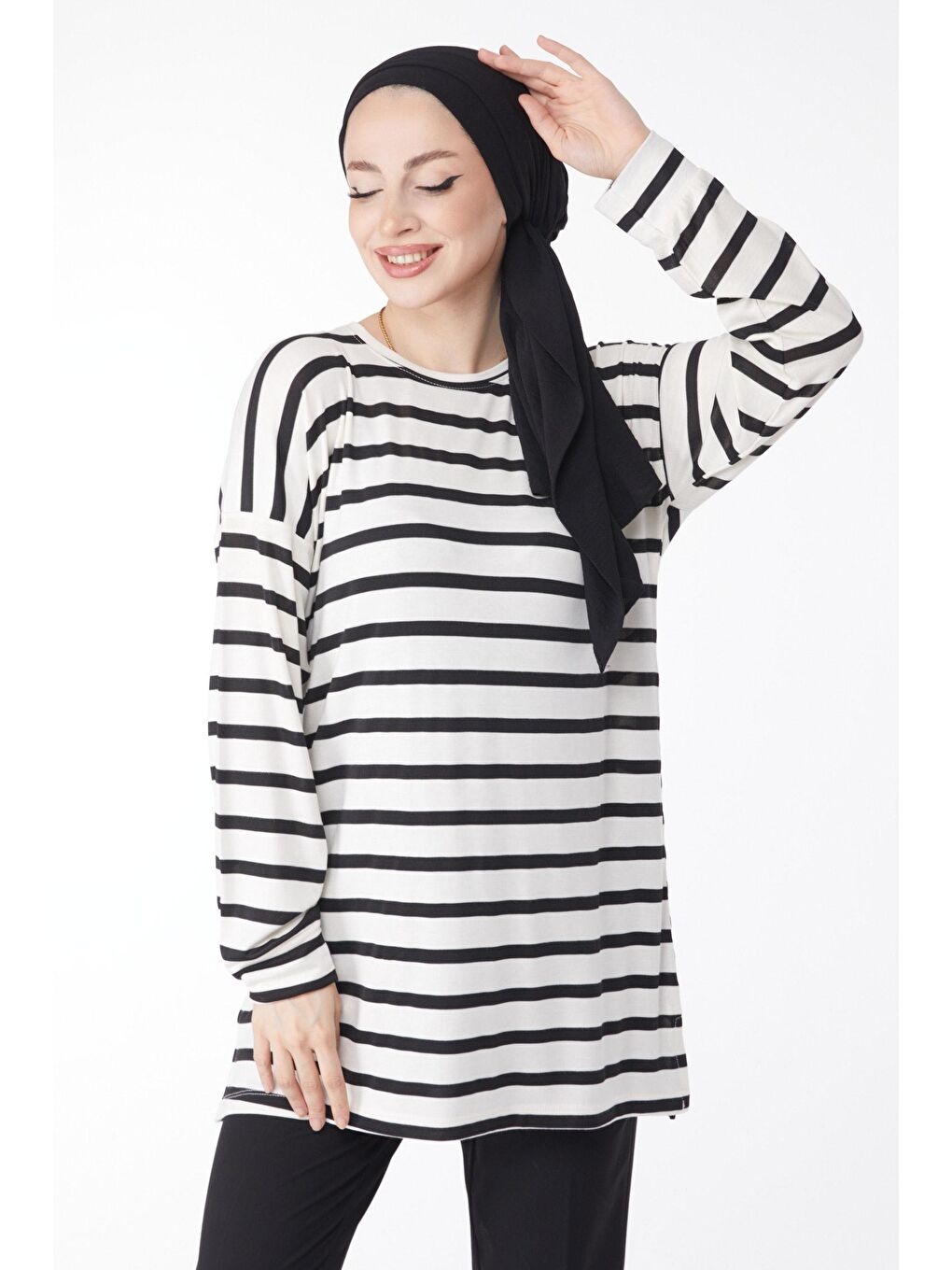 Bisiklet Yaka Kadın Siyah Çizgili Tunik - 24737-1
