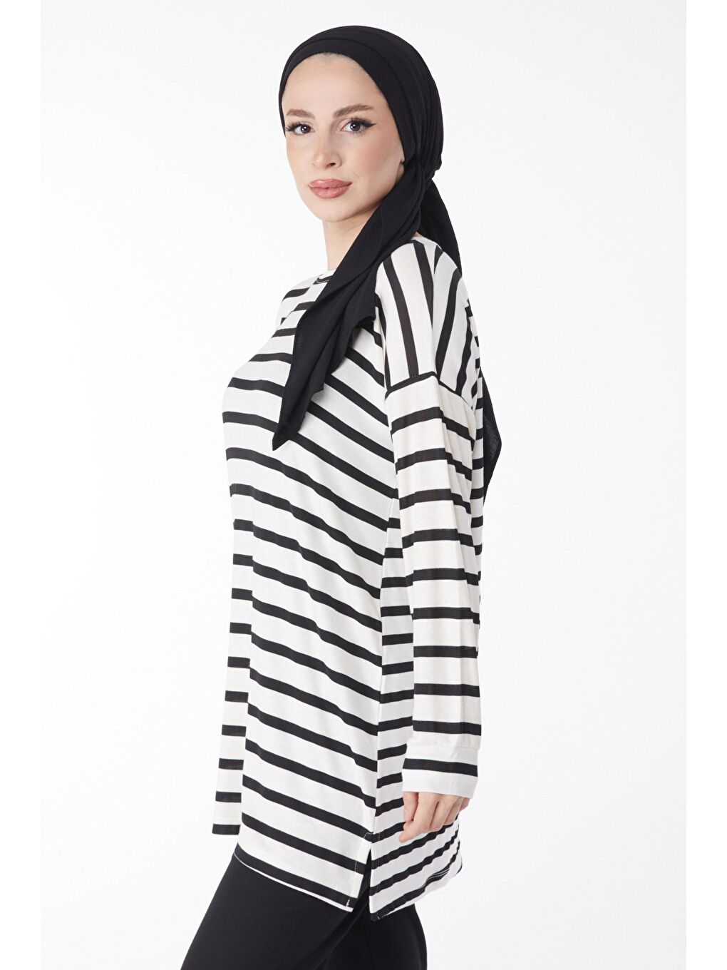 Bisiklet Yaka Kadın Siyah Çizgili Tunik - 24737-3