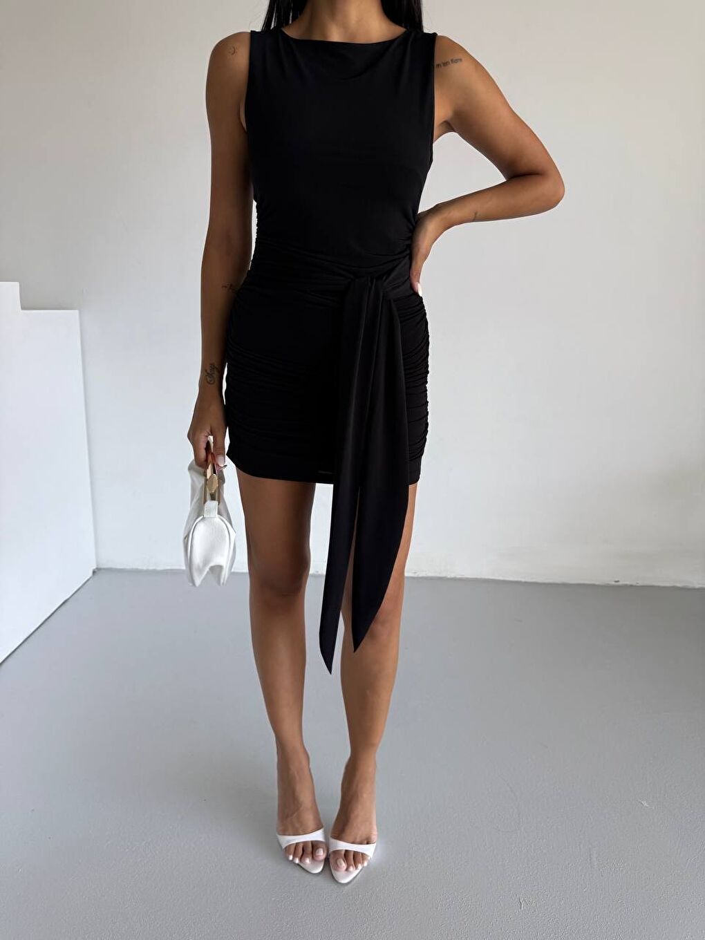 Kadın Siyah Kuşaklı Elbise-1