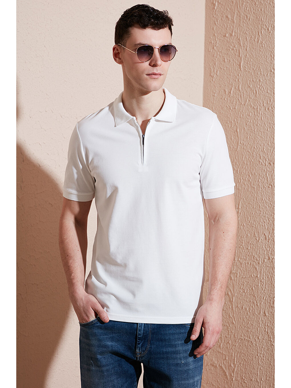 Beyaz Pamuklu Regular Fit Yarım Fermuarlı Polo Yaka %100 Pamuk Tişört 5903008