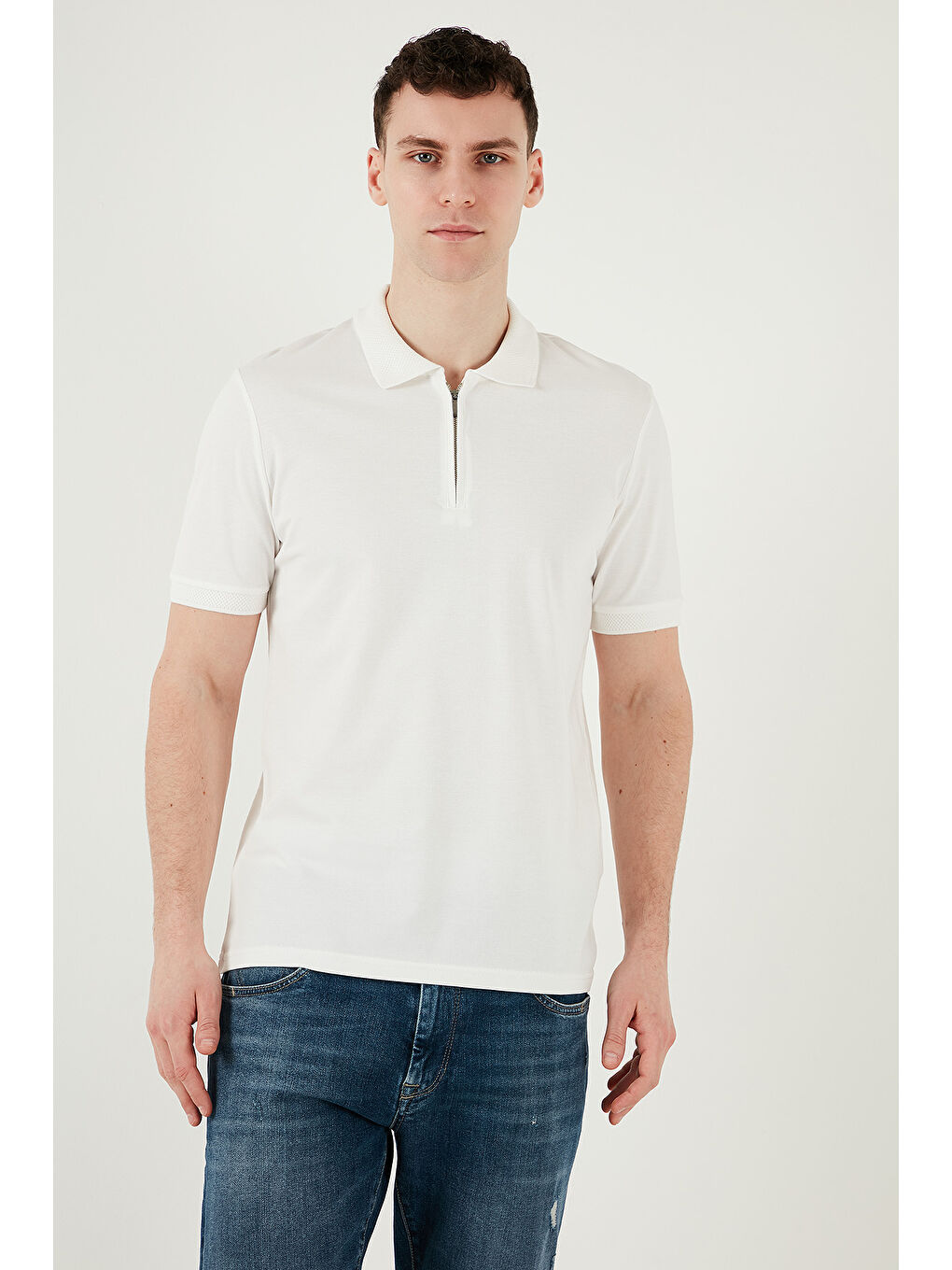 Beyaz Pamuklu Regular Fit Yarım Fermuarlı Polo Yaka %100 Pamuk Tişört 5903008-4