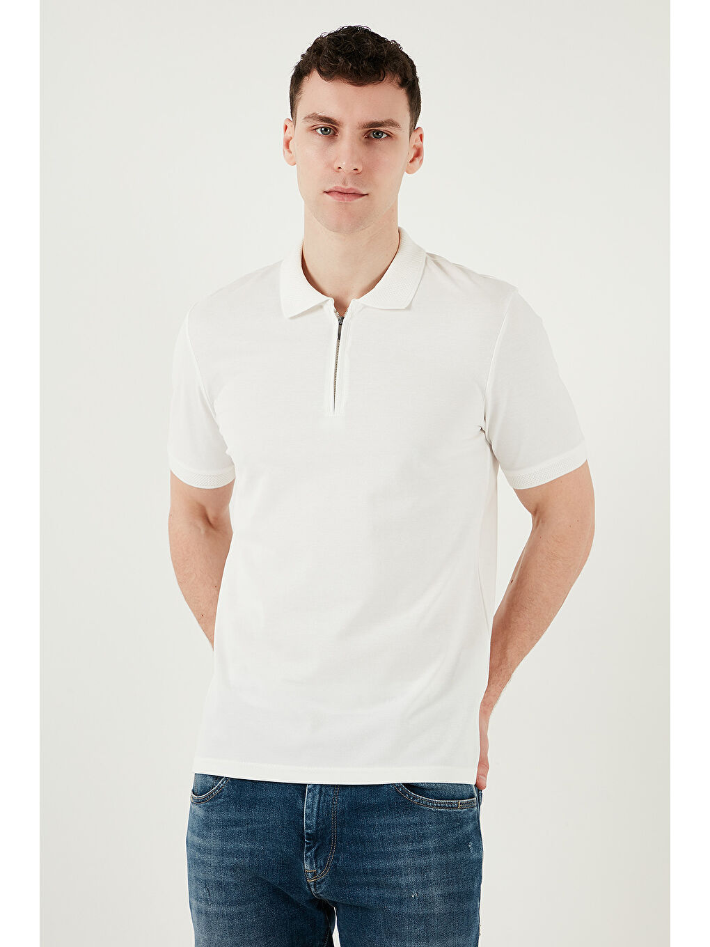 Beyaz Pamuklu Regular Fit Yarım Fermuarlı Polo Yaka %100 Pamuk Tişört 5903008-5