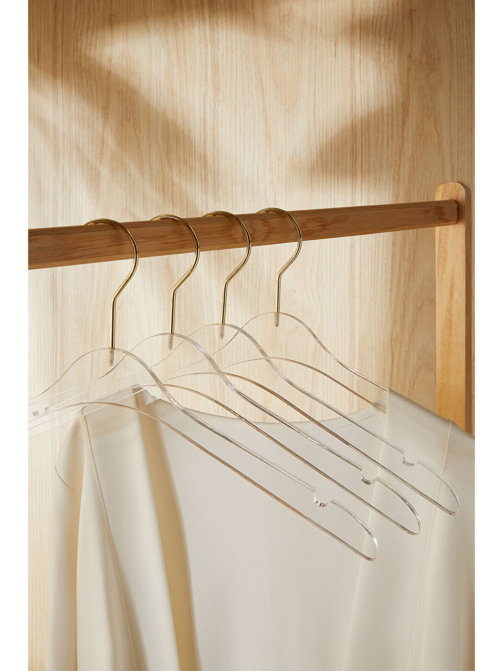 Renksiz 4'lü Şeffaf Akrilik Giysi Askısı 21.5 x 38.5 x 1 cm-2