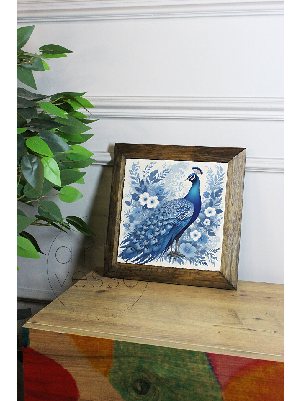 Beyaz Masif Ahşap Çerçeveli Taş Tablo Pano 16 x 16 cm - Tavus Kuşu 1 - 26 x 26