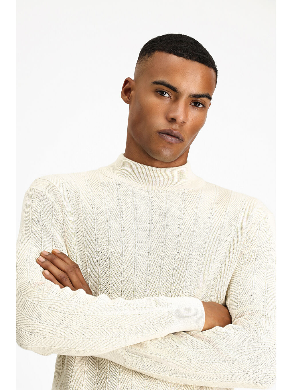 Ekru Bato Yaka Slim Fit Dar Kesim Desenli Pamuklu Triko Büyük Beden Kazak